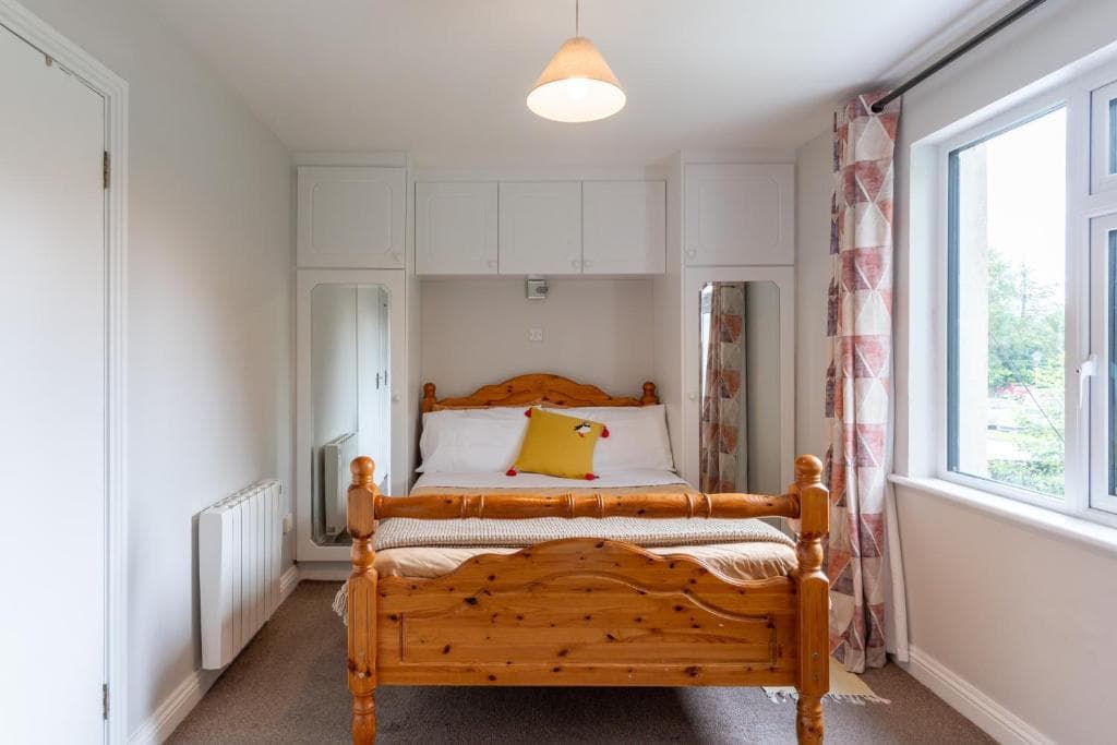 Bedroom 1, double bed with en suite at Tully's Home