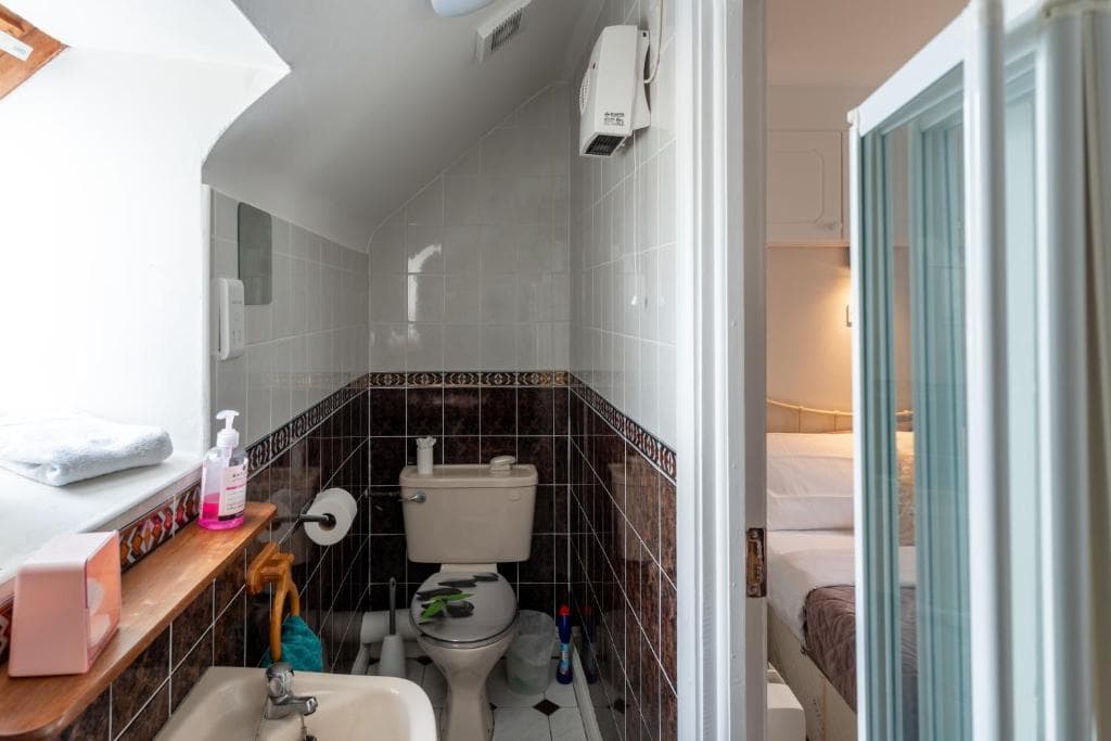 En suite bathroom on the top floor at Tully's Home